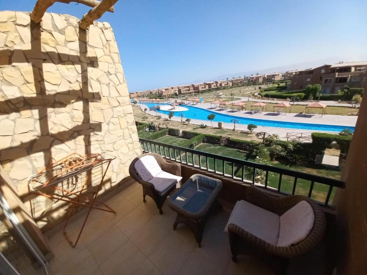 Chalet Marina Wadi Degla Families Only Pool View 2Nd Floor 6 Adults Ain Sukhna Extérieur photo