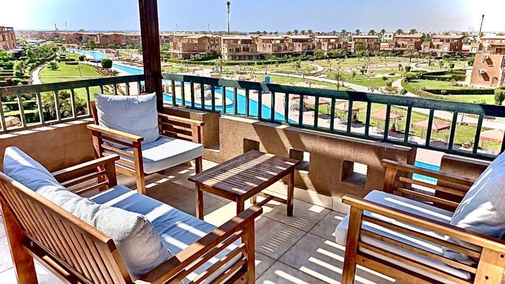Chalet Marina Wadi Degla Families Only Pool View 2Nd Floor 6 Adults Ain Sukhna Extérieur photo