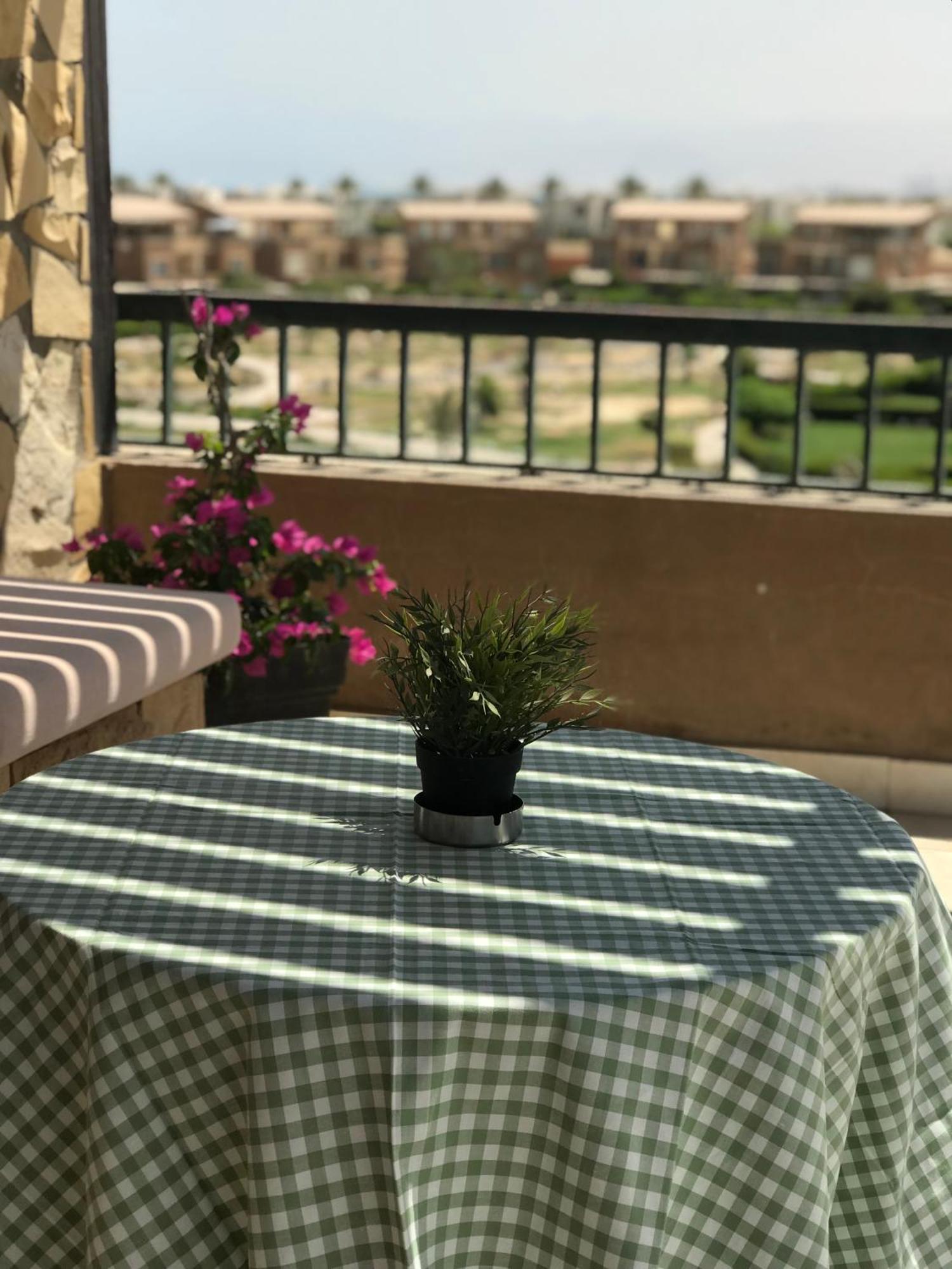 Chalet Marina Wadi Degla Families Only Pool View 2Nd Floor 6 Adults Ain Sukhna Extérieur photo